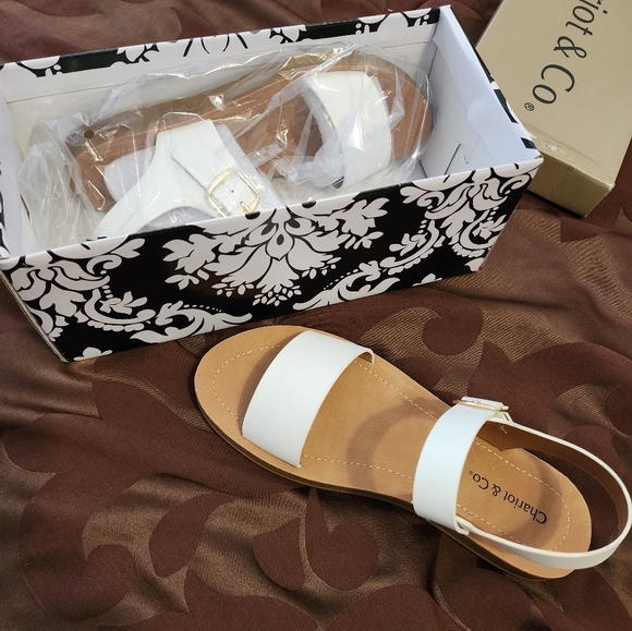 Sandals - Picture 2 of 2